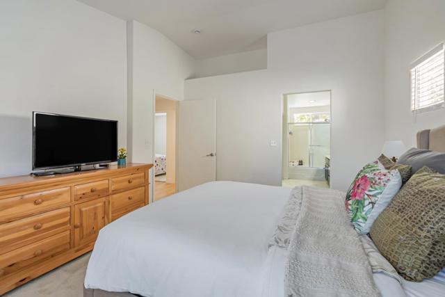 425 Knollcrest Avenue, San Jose CA: https://media.crmls.org/mediaz/0ddc3735-7001-4a0a-9188-588fe1e91b20.jpg
