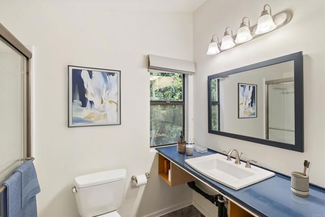 6176 El Tordo, Rancho Santa Fe CA: https://media.crmls.org/mediaz/0ddc458d-bc82-4776-91bc-91fbe7842aae.jpg