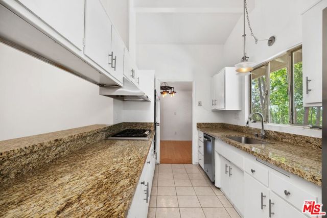 20553 Califa Street, Woodland Hills CA: https://media.crmls.org/mediaz/0ddd5c62-a638-4ecc-bcdf-6bdb3a632243.jpg