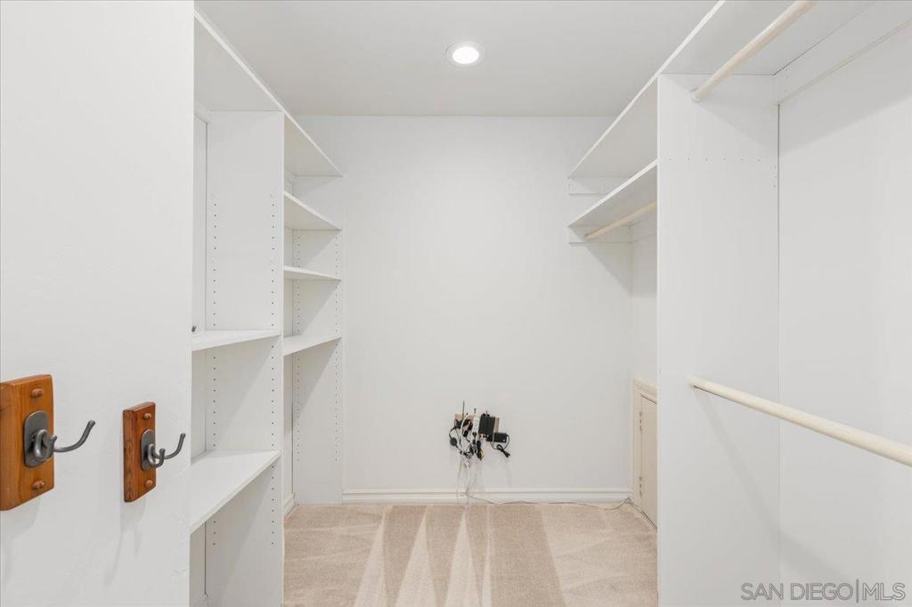 MLS #250037042SD image #29