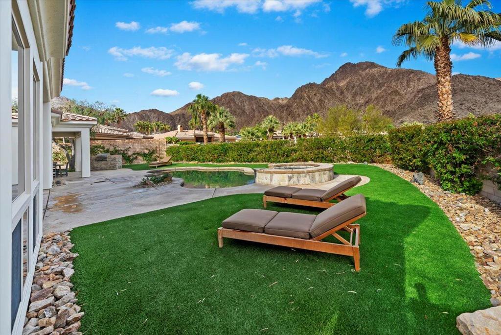 77880 Desert Drive