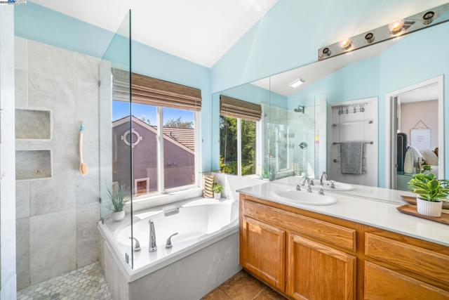 635 Eliot Dr, Livermore CA: https://media.crmls.org/mediaz/0dde3ff0-db7b-4d92-9f16-cf16b774c62f.jpg