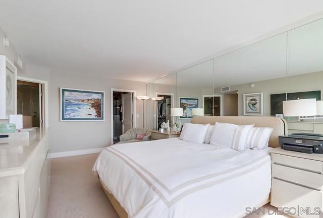 1730 Avenida Del Mundo, Coronado CA: https://media.crmls.org/mediaz/0ddee440-9003-4131-af5d-ab81b1b143a4.jpg