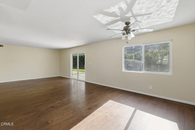 Detail Gallery Image 11 of 39 For 593 Talbert Ave, Simi Valley,  CA 93065 - 4 Beds | 2/1 Baths