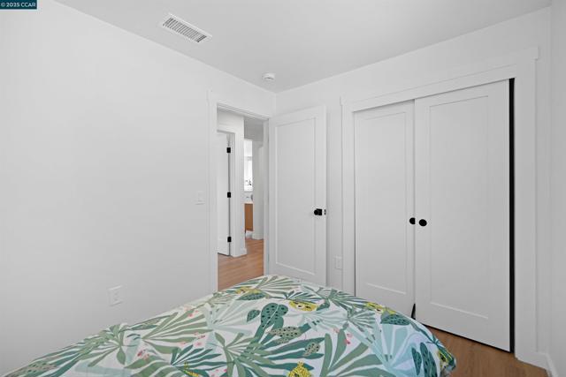 10060 Bernhardt Dr, Oakland CA: https://media.crmls.org/mediaz/0ddf588f-6058-42aa-a10e-15020b0dbaec.jpg