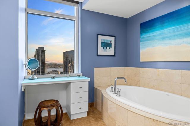 Image 38 of 60 For 1262 Kettner Blvd  3202