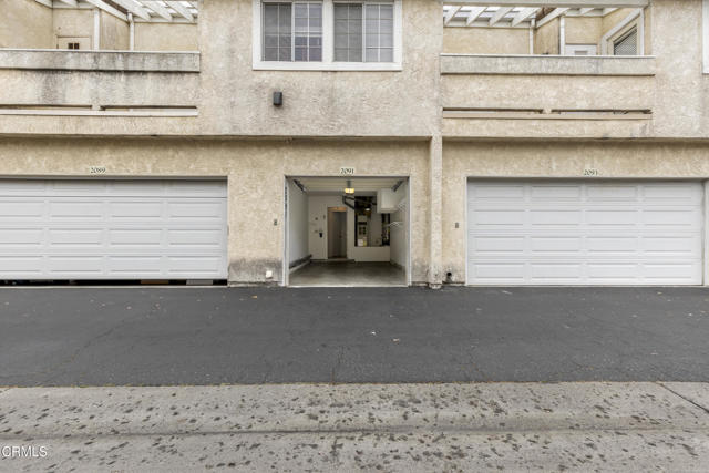 2091 Blackberry Circle, Oxnard CA: https://media.crmls.org/mediaz/0de00afb-26d5-47ee-81e0-60001889b7aa.jpg