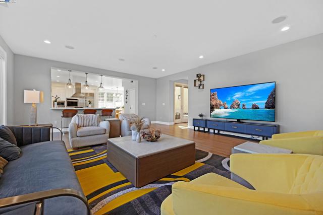 5719 Dimas Ct, Pleasanton CA: https://media.crmls.org/mediaz/0de05eea-f613-4acb-a2c6-8d5a9a7196e9.jpg