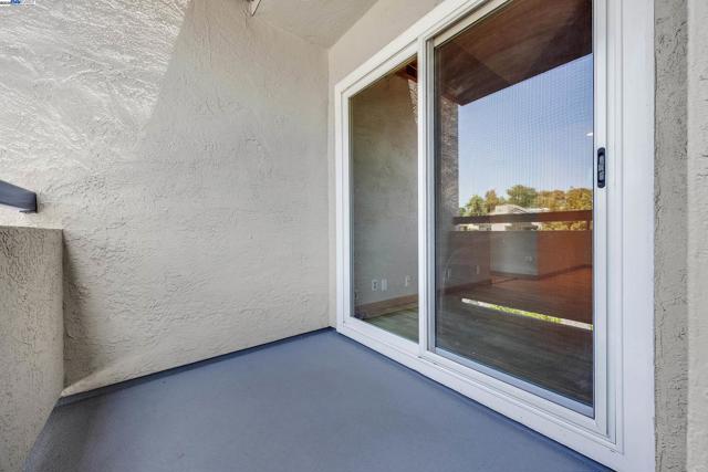 1308 Walden Rd, Walnut Creek CA: https://media.crmls.org/mediaz/0de114e5-dcca-466c-bfaf-38845165c64a.jpg