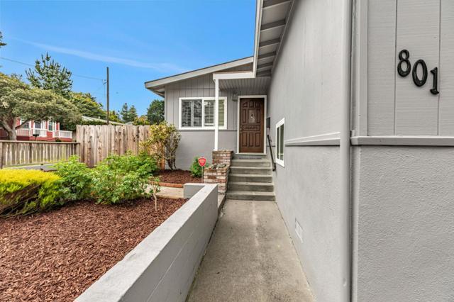 801 Lobos Street, Monterey CA: https://media.crmls.org/mediaz/0de164c8-e07d-40c1-a6ab-7bca939bee2b.jpg