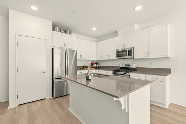 355 CITRINE TRAIL, Fallbrook CA: https://media.crmls.org/mediaz/0de18685-af7d-4584-932e-100469ee07fd.jpg