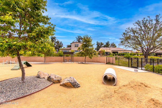 2492 Rondell Road, Camarillo CA: https://media.crmls.org/mediaz/0de1aebf-adf8-4922-bdcf-011cd403bfa9.jpg