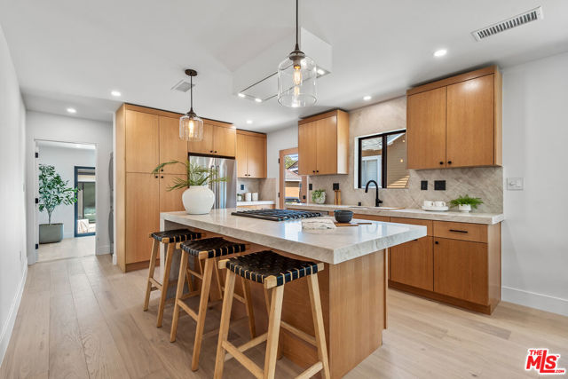2235 S Mansfield Avenue, Los Angeles CA: https://media.crmls.org/mediaz/0de1fa31-2b61-4857-aa7a-f2ddd1a8616f.jpg