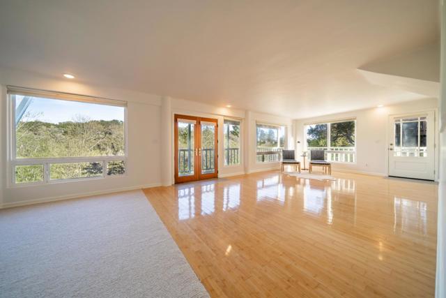 304 Harbor Drive, Santa Cruz CA: https://media.crmls.org/mediaz/0de27e3f-fb86-4321-8709-5ce1e0c55ca7.jpg