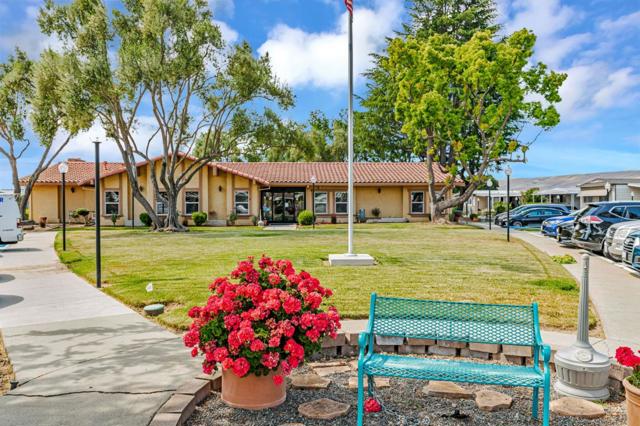 275 Burnett Avenue, Morgan Hill CA: https://media.crmls.org/mediaz/0de3b3ce-7791-4521-8702-b71a53d1b156.jpg