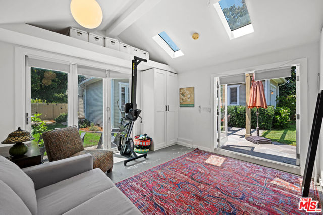 568 N Gower Street, Los Angeles CA: https://media.crmls.org/mediaz/0de3c871-e286-4450-8f44-acfcf90e9f5c.jpg