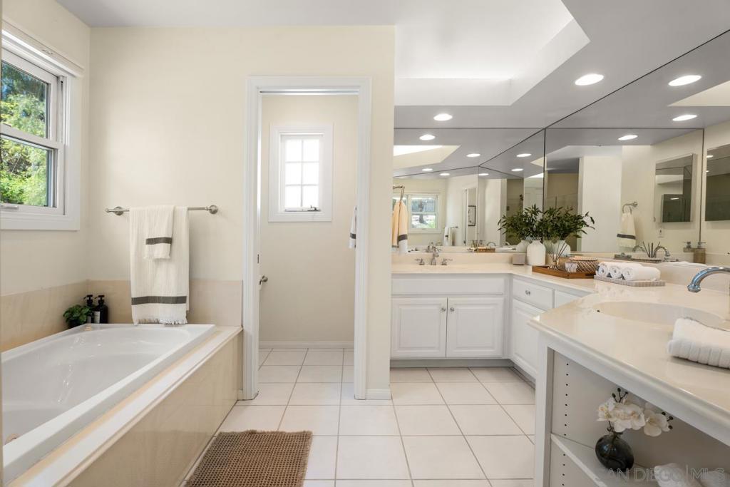 10912 Riesling Dr. - photo 16