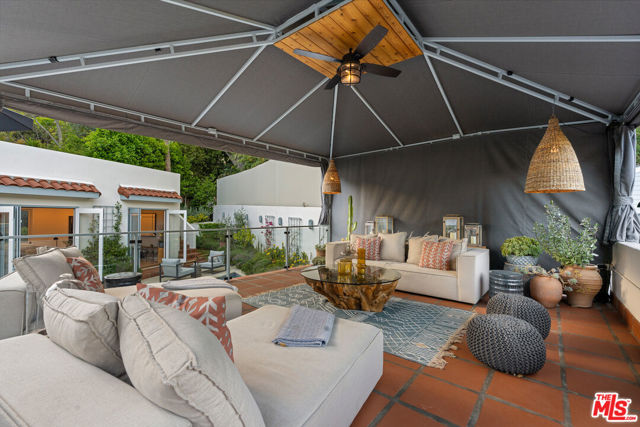 8701 Wonderland Park Avenue, Los Angeles CA: https://media.crmls.org/mediaz/0de477c3-b705-49e2-bebb-4b52c3613a1d.jpg