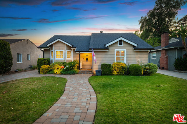 5711 Colbath Avenue, Valley Glen CA: https://media.crmls.org/mediaz/0de4825e-8e37-40f4-9729-af942d5519b5.jpg