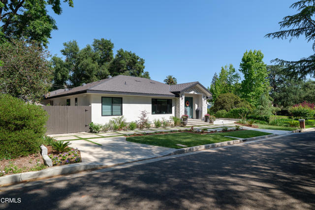 4428 Oakwood Avenue, La Canada Flintridge CA: https://media.crmls.org/mediaz/0de4846f-59f2-4acb-ab8e-996fe39c7788.jpg