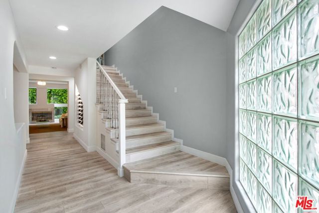 4223 Don Carlos Drive, Los Angeles CA: https://media.crmls.org/mediaz/0de48f4d-8bd7-4aa0-8723-1faa26592f36.jpg