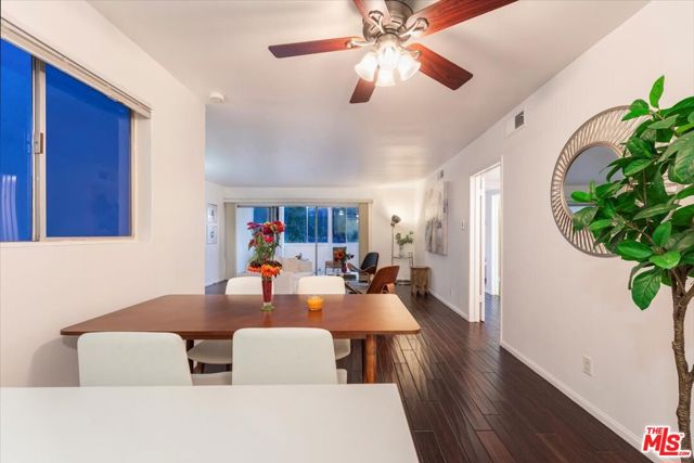1101 Lincoln Boulevard, Santa Monica CA: https://media.crmls.org/mediaz/0de5bdef-a98b-472c-86be-2c77843e3437.jpg