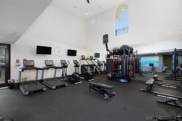 3957 30Th St, San Diego CA: https://media.crmls.org/mediaz/0de68a6b-ce91-46a4-9771-33276970c4ad.jpg