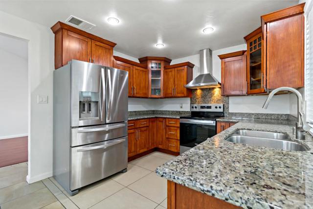 36923 Bolina Terrace, Fremont CA: https://media.crmls.org/mediaz/0de6f351-db99-4669-be6c-a455de64f455.jpg