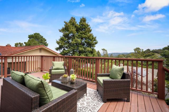 25 Linda Vista Drive, Monterey CA: https://media.crmls.org/mediaz/0de7ae6e-3c17-4f0a-9b32-96ad155846ce.jpg