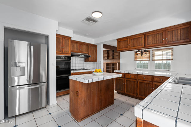 Detail Gallery Image 11 of 35 For 4920 Nagle Ave, Sherman Oaks,  CA 91423 - 3 Beds | 2 Baths