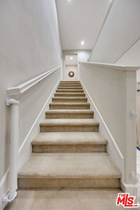 17064 Cantlay Street, Van Nuys CA: https://media.crmls.org/mediaz/0de8a97d-0f27-49f0-804e-c796cc5f58b7.jpg