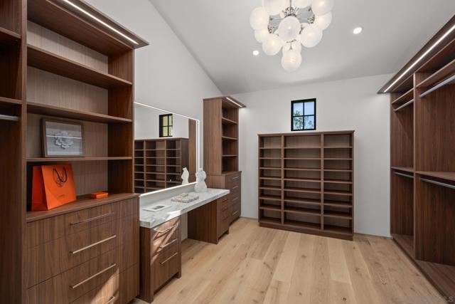 6323 Mimulus, Rancho Santa Fe CA: https://media.crmls.org/mediaz/0de9e16c-90cf-4b5d-8862-55edf86bedf6.jpg