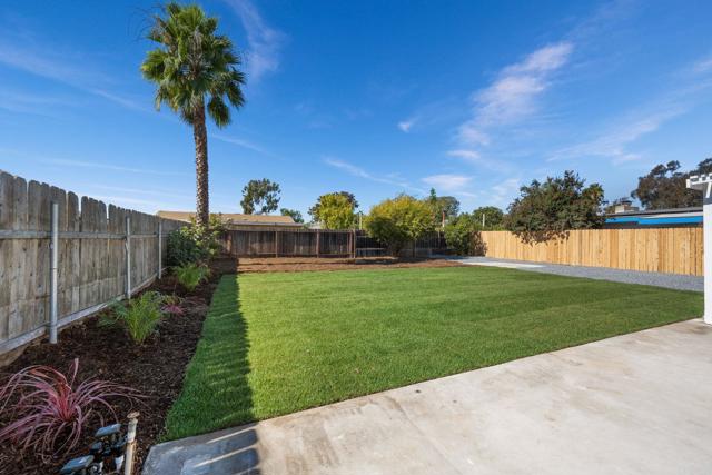 4824 Siesta Drive, Oceanside CA: https://media.crmls.org/mediaz/0dea5511-a5c1-4234-abdd-a7897e7f5c77.jpg