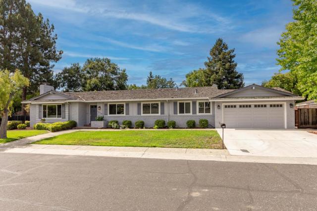 1378 Pritchett Court, Los Altos CA: https://media.crmls.org/mediaz/0dea64d5-1100-4451-81c9-de6f54d86a1a.jpg