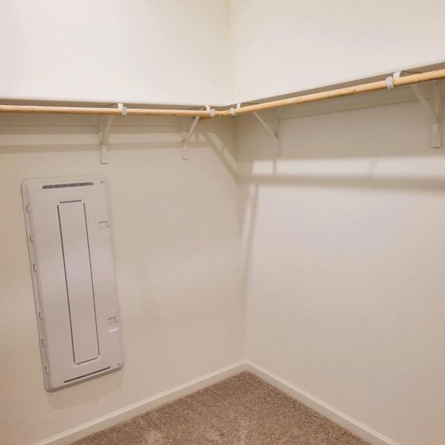 2080 Fuchsia Drive, Hollister CA: https://media.crmls.org/mediaz/0deb01ab-58f8-45b6-ab52-be45cca1abb3.jpg