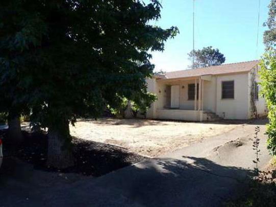 14486 Oak Place, Saratoga CA: https://media.crmls.org/mediaz/0deb11c3-901f-4a78-9905-f389e1e22486.jpg