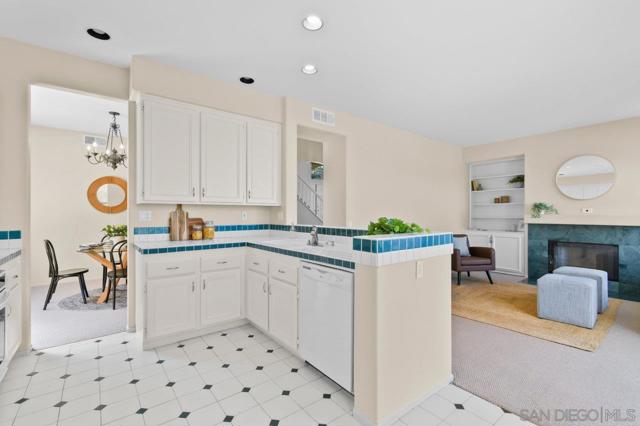 Image 16 of 37 For 13583 Scarsdale Way