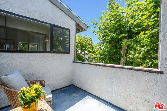 1119 23rd Street, Santa Monica CA: https://media.crmls.org/mediaz/0dec21e7-545b-4b64-a68c-fbd290b8bdfe.jpg
