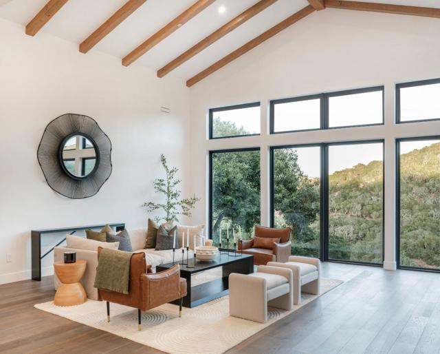 8380 Monterra Views, Monterey CA: https://media.crmls.org/mediaz/0decf778-b3f8-4915-8d1d-f72ec00cf3c1.jpg