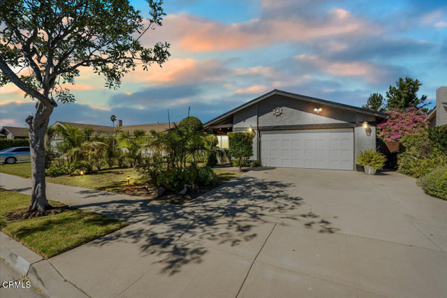 Detail Gallery Image 2 of 24 For 925 S L St, Oxnard,  CA 93030 - 3 Beds | 2 Baths