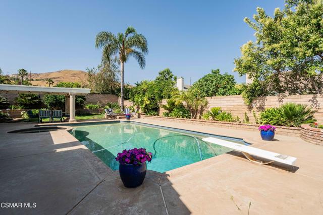 3578 Claridge Court, Simi Valley CA: https://media.crmls.org/mediaz/0dedbdd0-104d-44b1-acc5-0ba59cc0cc41.jpg