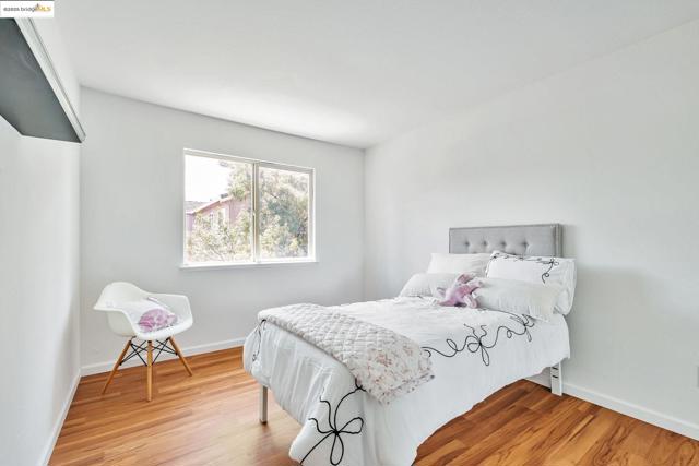 1261 King Loop, Tracy CA: https://media.crmls.org/mediaz/0def5383-75fd-4e99-9f1b-a7fa5d0ffa37.jpg