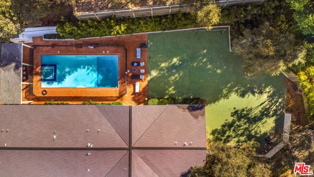 9669 Oak Pass Road, Beverly Hills CA: https://media.crmls.org/mediaz/0def92ad-0375-48ee-8b32-16ea85be01b1.jpg