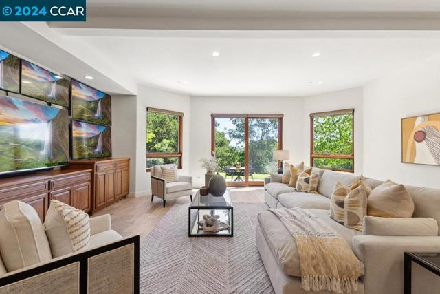 Image 46 of 60 For 1740 Toyon Rd