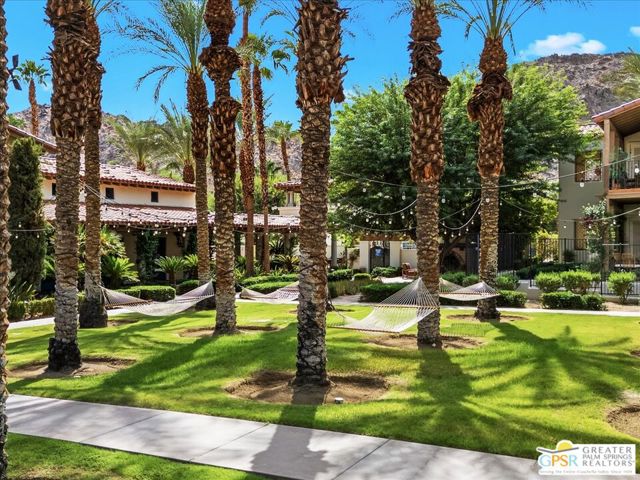 48472 Legacy Drive, La Quinta CA: https://media.crmls.org/mediaz/0defc989-4d99-4311-92c1-a1e803503cb5.jpg