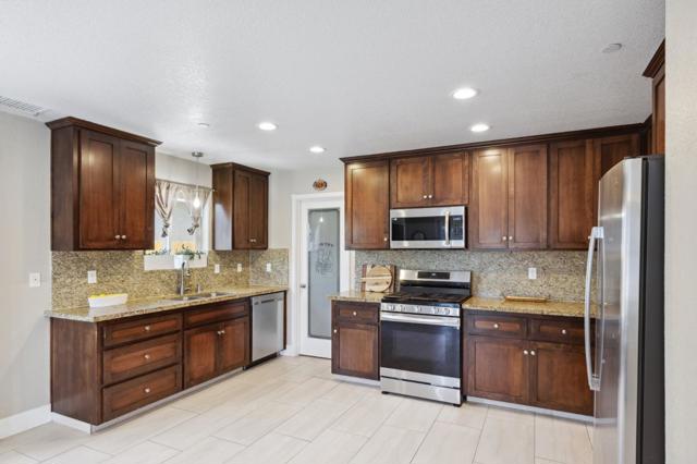22356 Arnott Drive, Chowchilla CA: https://media.crmls.org/mediaz/0df133d9-dbe0-40f2-befb-b942e37f6277.jpg