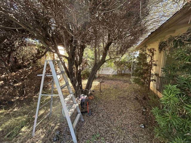 1638 La Tierra Ln, San Marcos CA: https://media.crmls.org/mediaz/0df207c6-eeef-4263-b7a1-d04eaea4832b.jpg