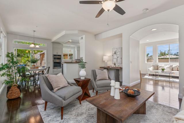 2490 Bear Rock Gln, Escondido CA: https://media.crmls.org/mediaz/0df2c884-8789-4425-848a-920fe882602d.jpg
