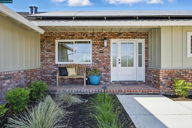 Image 4 of 47 For 1430 Carpenter Rd