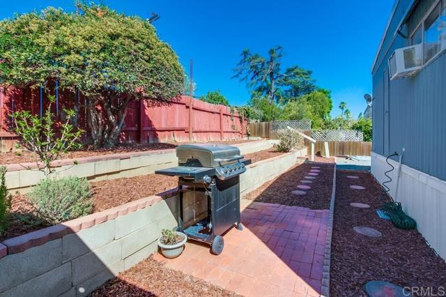 Detail Gallery Image 44 of 47 For 1120 E Mission Road #27,  Fallbrook,  CA 92028 - 2 Beds | 2 Baths